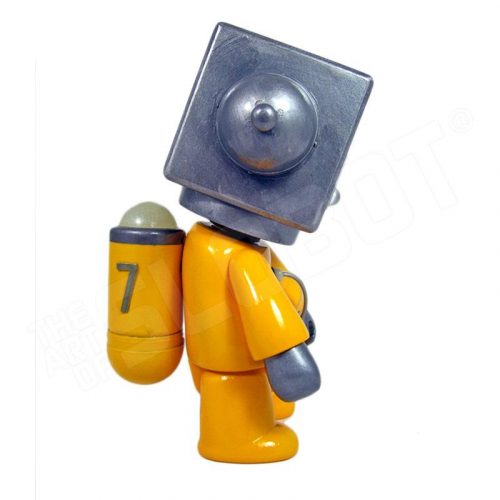 Mike Slobot 7 - Sentinel Class Space Exploration Robot Yellow Silver Qee side